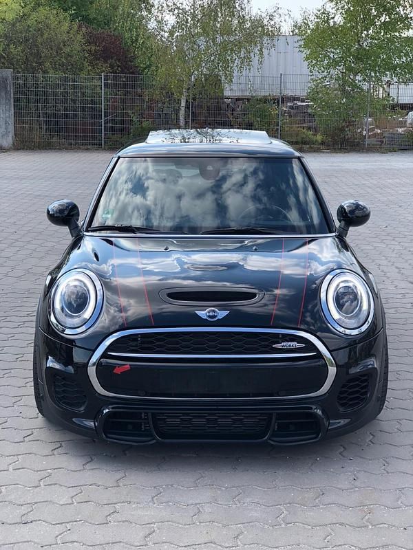 Używany Mini John Cooper Works 231 KM (169 kW) 2017 Czarny Hatchback