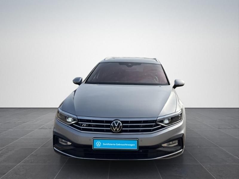 Gebraucht VW Passat R-line 200 PS (147 kW) 2023 Silber Kombi