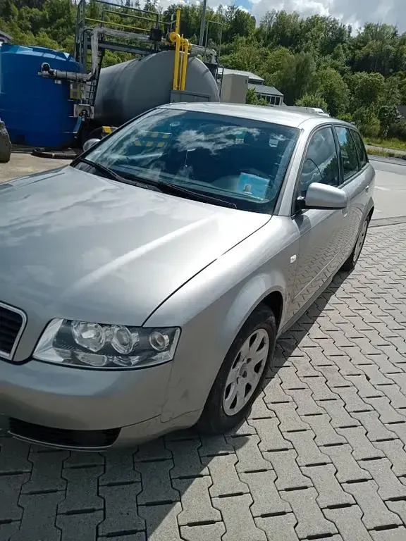 Gebraucht Audi A4 131 PS (96 kW) 2002 Grau Kombi