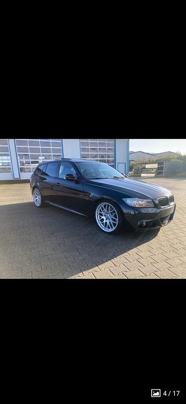Schwarz Gebraucht 2011 BMW 330 Kombi | 8.600 € (Guter Preis) - Bild 1/4