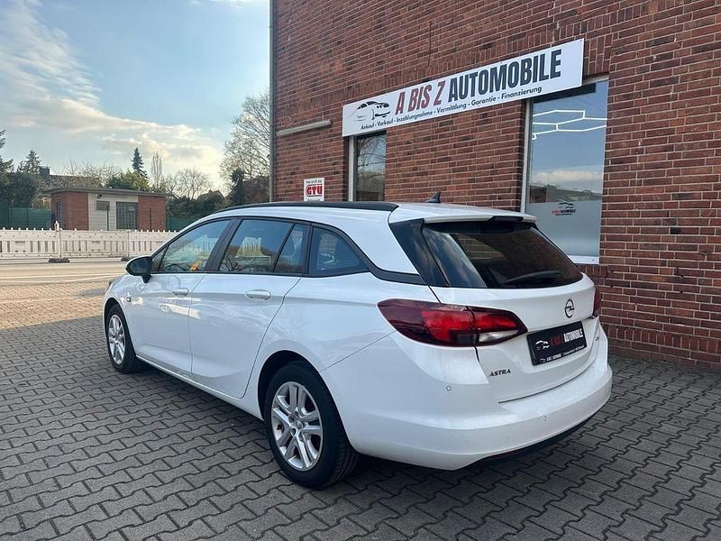 Gebraucht Opel Astra Edition 95 PS (69 kW) 2017 Weiß Kombi