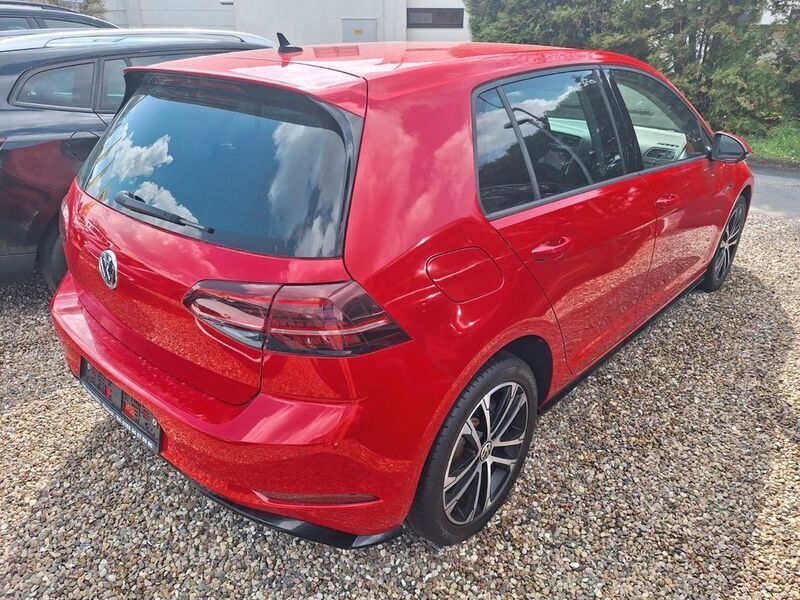 Gebraucht VW Golf VII R-line 116 PS (85 kW) 2020 Rot Limousine