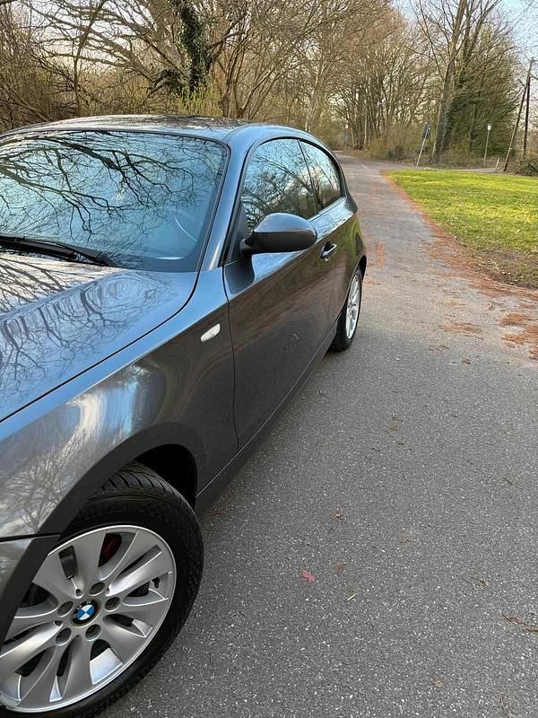 Gebraucht BMW 120 145 PS (106 kW) 2008 Grau Kleinwagen