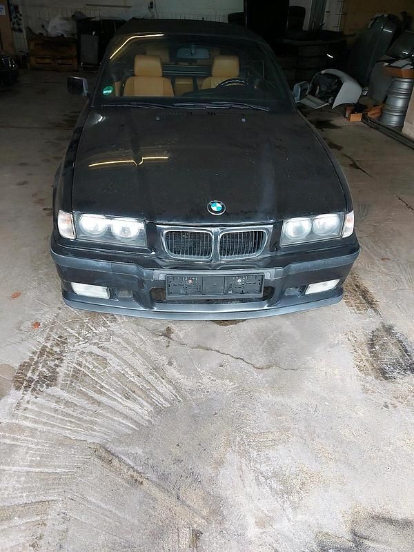 Schwarz Gebraucht 1998 BMW 318 Cabriolet Cabrio | 3.650 € (Superpreis) - Bild 1/4