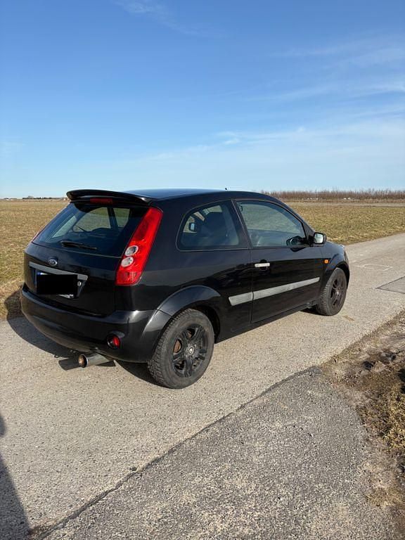 Gebraucht Ford Fiesta 69 PS (50 kW) 2007 Schwarz Kleinwagen