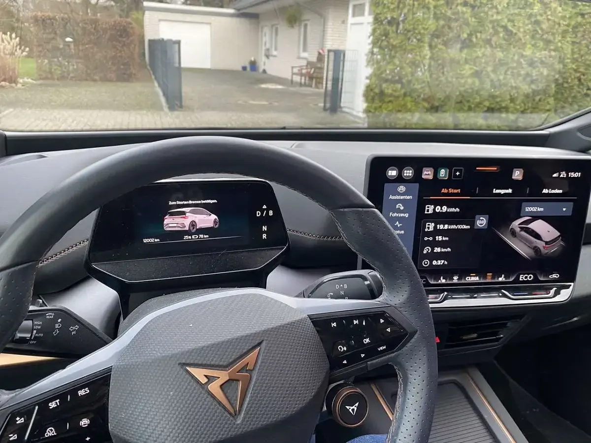 Second-hand Cupra Born 169 kW (231 CP) 2025 Albastru Hatchback