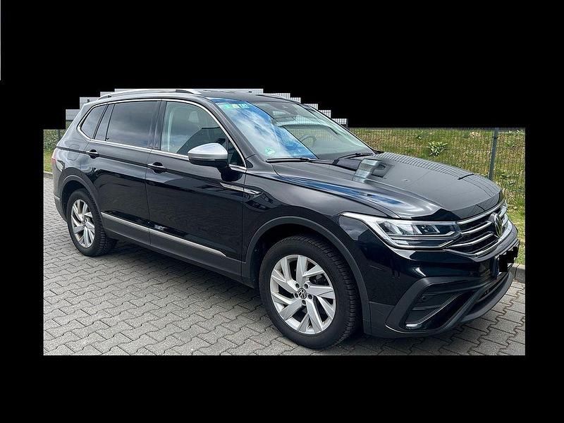 Schwarz Gebraucht 2023 VW Tiguan Allspace Life SUV | 26.990 € (Superpreis) - Bild 1/3