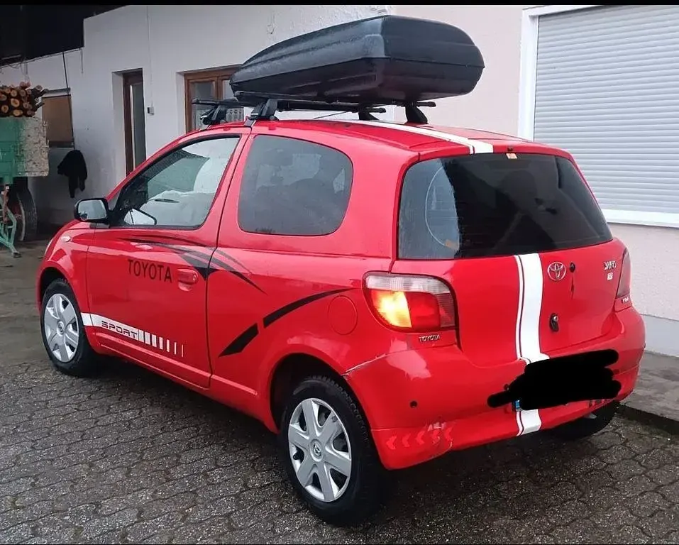 Gebraucht Toyota Yaris Luna 87 PS (63 kW) 2002 Rot Limousine