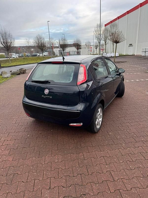 Gebraucht Fiat Punto 69 PS (50 kW) 2011 Blau Kleinwagen