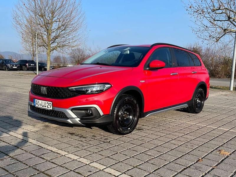 Gebraucht Fiat Tipo Red 131 PS (96 kW) 2023 Passione red Kombi