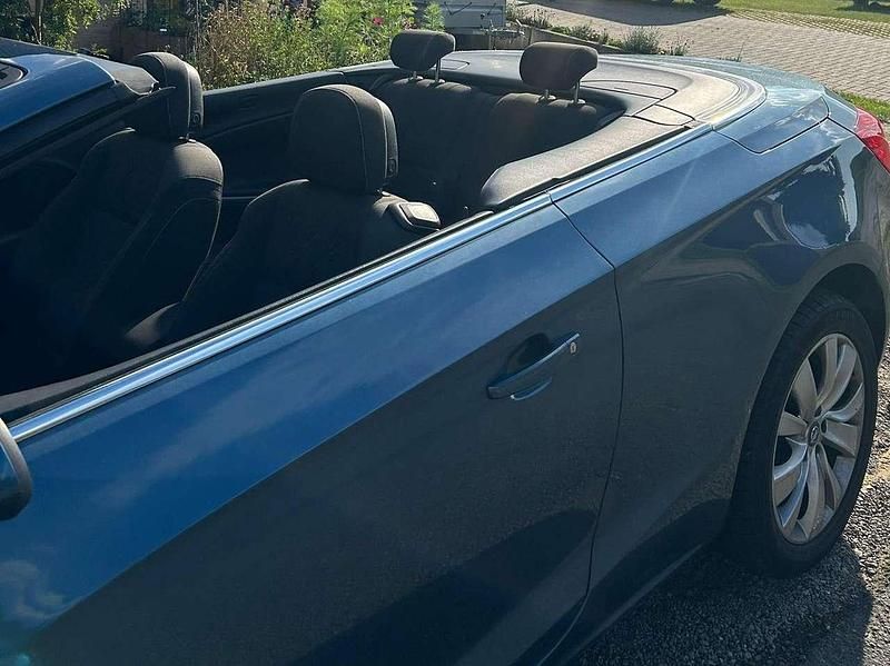 Gebraucht Opel Cascada 165 PS (121 kW) 2013 Blau Cabrio