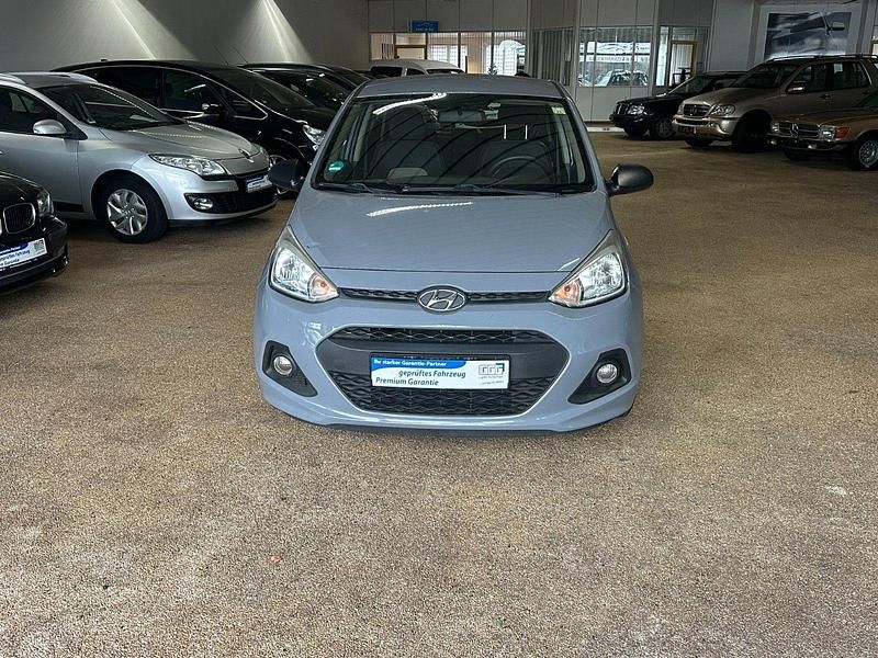 Gebraucht Hyundai i10 Basis 67 PS (49 kW) 2014 Kleinwagen
