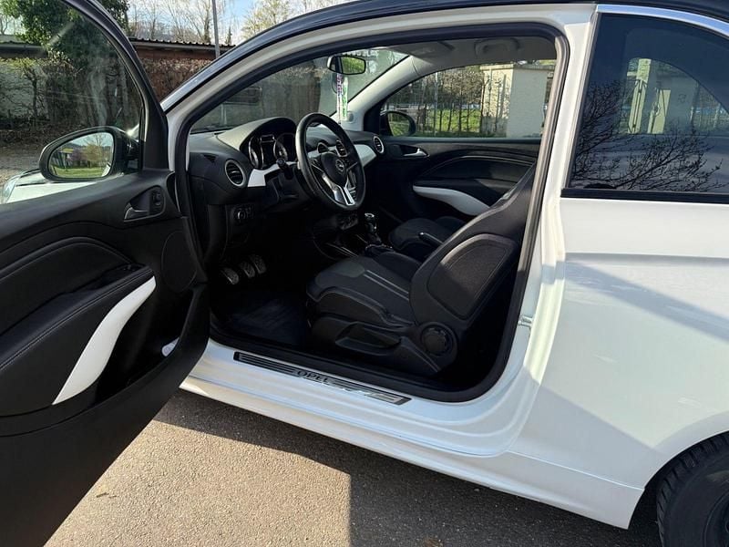 Second-hand Opel Adam 87 CP (63 kW) 2019 Negru Hatchback