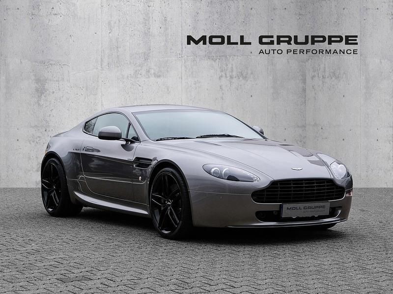 Gebraucht Aston Martin V8 Vantage 426 PS (313 kW) 2011 Tungsten silver (silber) Coupé