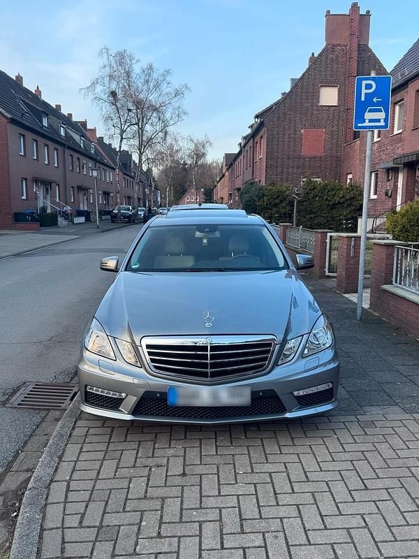 Gebraucht Mercedes E350 231 PS (169 kW) 2009 Grau Limousine