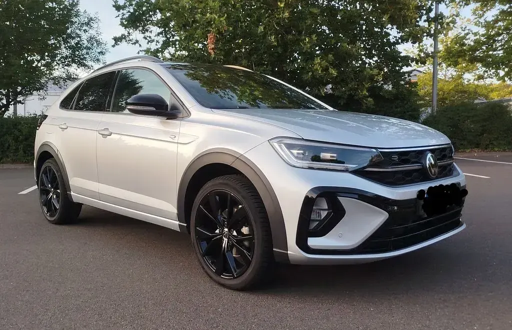 Gebraucht VW Taigo R-line 150 PS (110 kW) 2024 Silber SUV