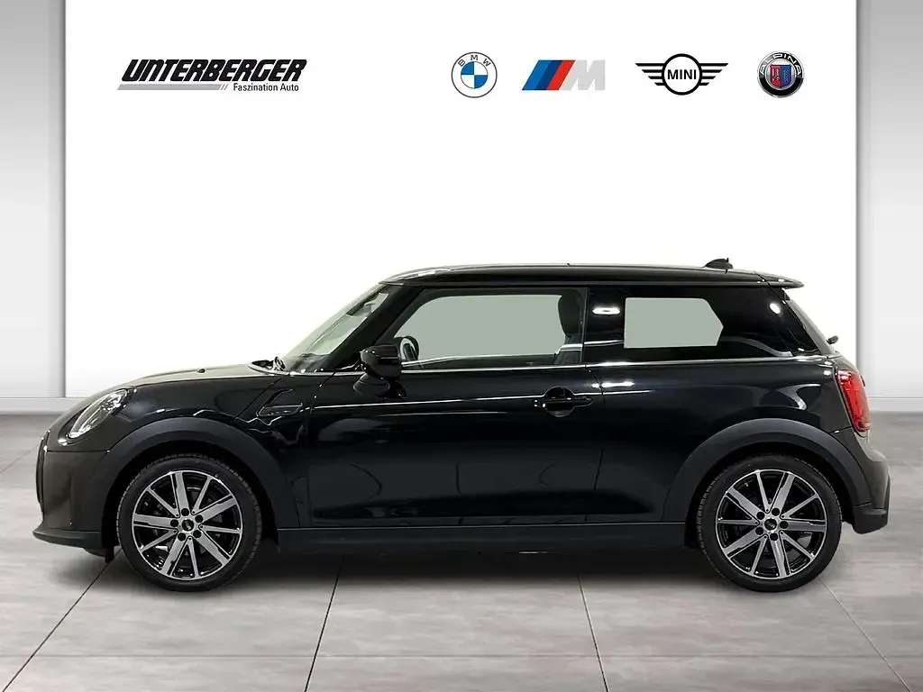 Używany Mini Cooper 136 KM (100 kW) 2023 Czarny Hatchback