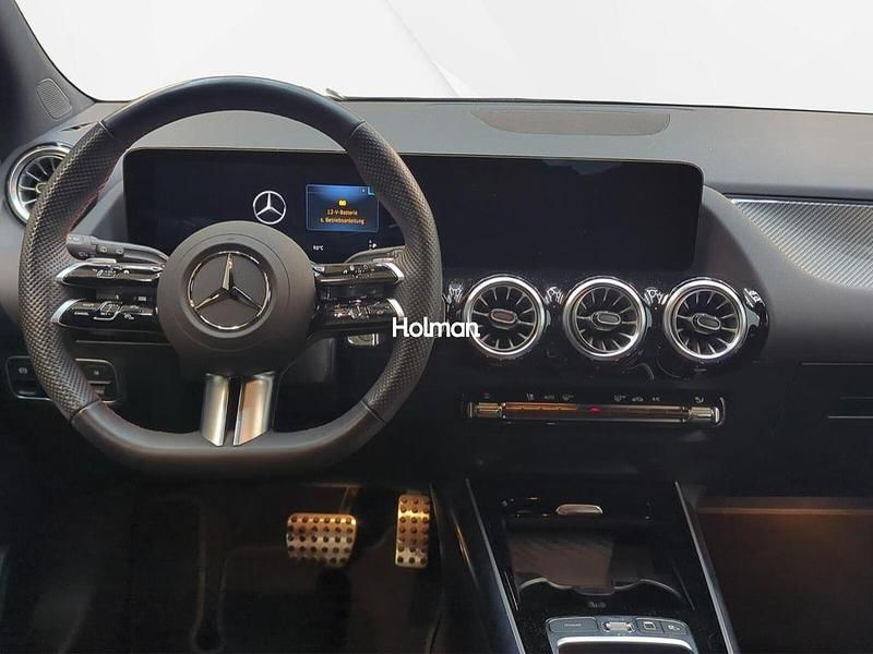 Gebraucht Mercedes GLA200 Advanced Plus 163 PS (119 kW) 2024 Schwarz SUV