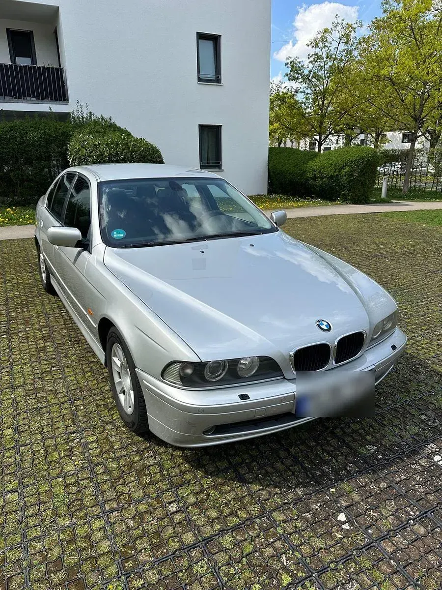 Second-hand BMW 525 192 CP (141 kW) 2001 Argintiu Berlinǎ