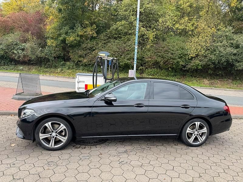 Gebraucht Mercedes E200 184 PS (135 kW) 2018 Limousine