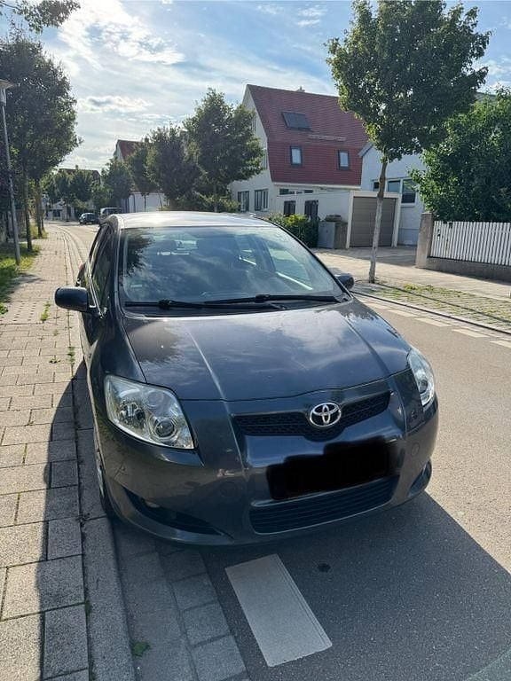 Grau Gebraucht 2008 Toyota Auris Luna Limousine | 2.999 € (Guter Preis) - Bild 1/4