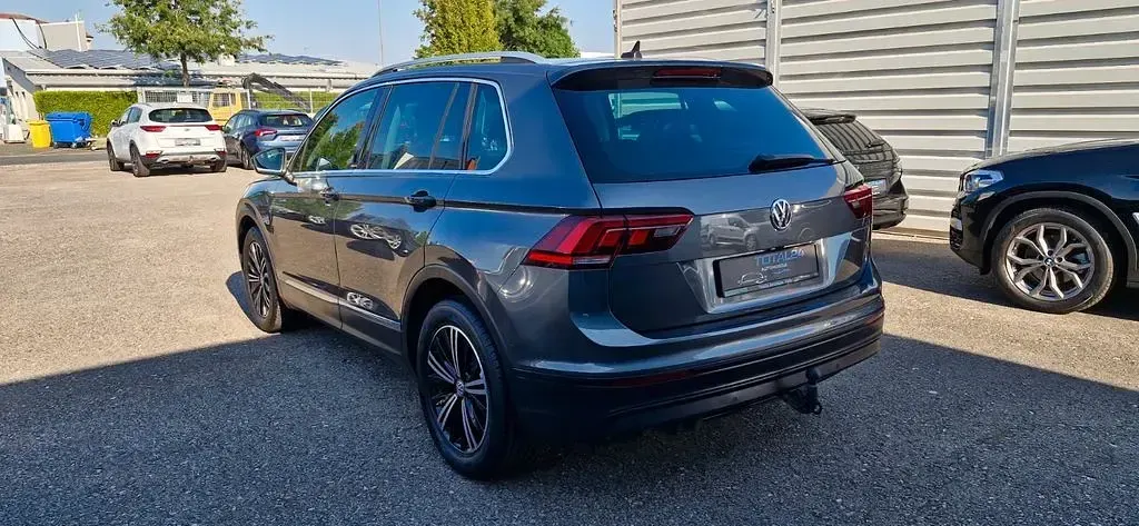 Gebraucht VW Tiguan IQ Drive 150 PS (110 kW) 2020 Grau SUV