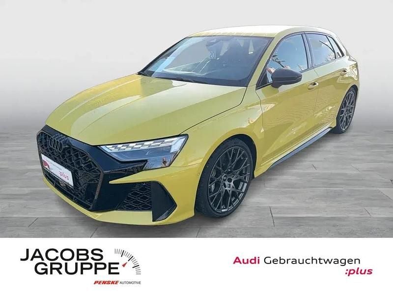 Gelb Gebraucht 2024 Audi RS3 Ambiente Limousine | 64.490 € (Fairer Preis) - Bild 1/4