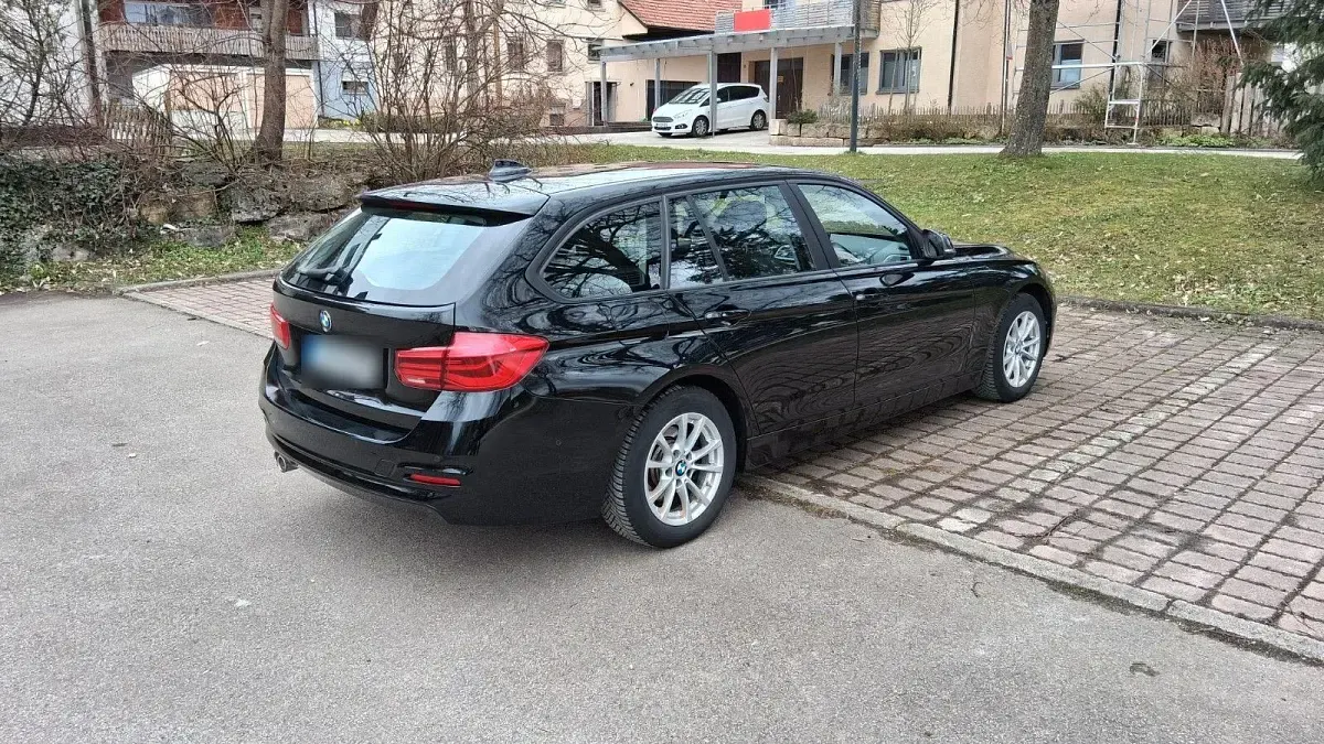 Gebraucht BMW 320 190 PS (139 kW) 2017 Schwarz Kombi