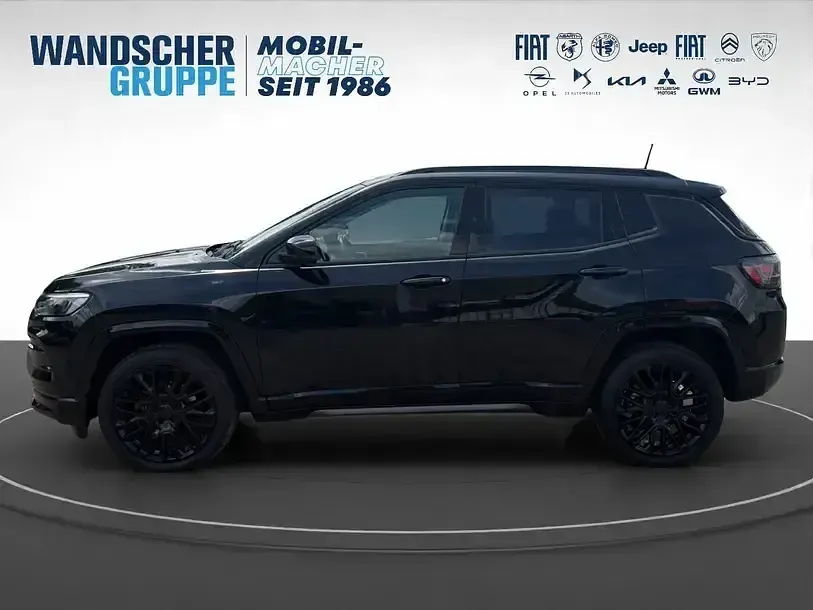 Gebraucht Jeep Compass 131 PS (96 kW) 2024 Schwarzandere SUV