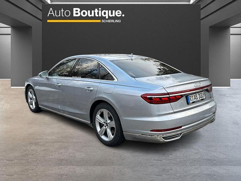 Gebraucht Audi A8 449 PS (330 kW) 2022 Florettsilber metallic Limousine