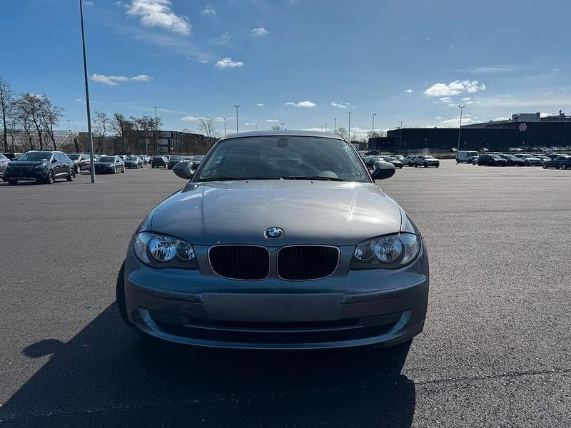 Gebraucht BMW 118 143 PS (105 kW) 2012 Grau Kleinwagen