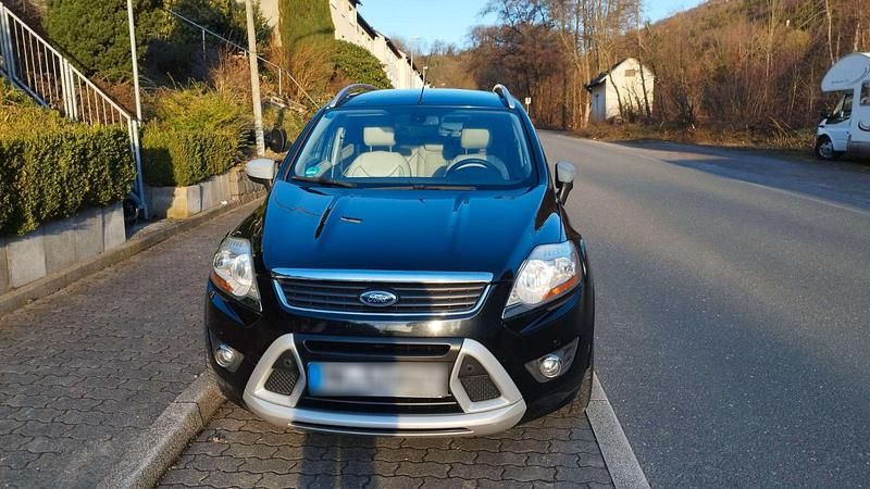 Gebraucht Ford Kuga 200 PS (147 kW) 2010 Schwarz SUV