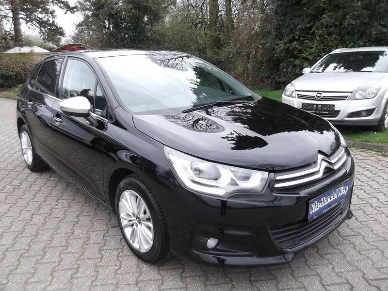Gebraucht Citroën C4 SELECTION 131 PS (96 kW) 2016 Schwarz Limousine