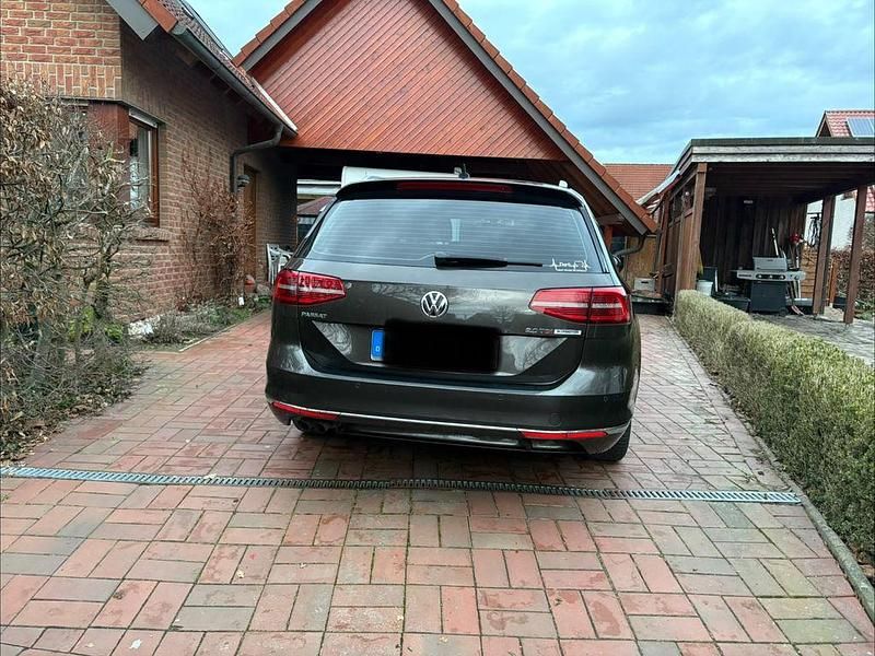 Gebraucht VW Passat Highline 190 PS (139 kW) 2016 Kombi