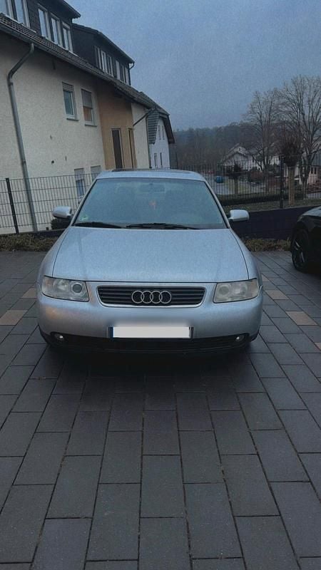Silber Gebraucht 2001 Audi A3 Kleinwagen | 2.500 € (Fairer Preis) - Bild 1/4