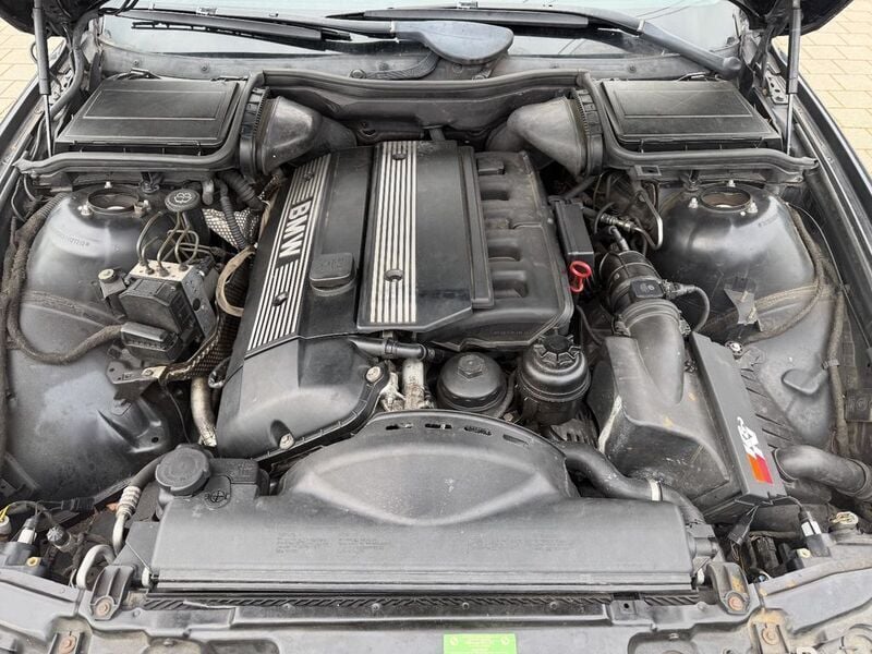 Schwarz Gebraucht 2002 BMW 525 Exclusive Limousine | 3.000 € (Superpreis) - Bild 1/4