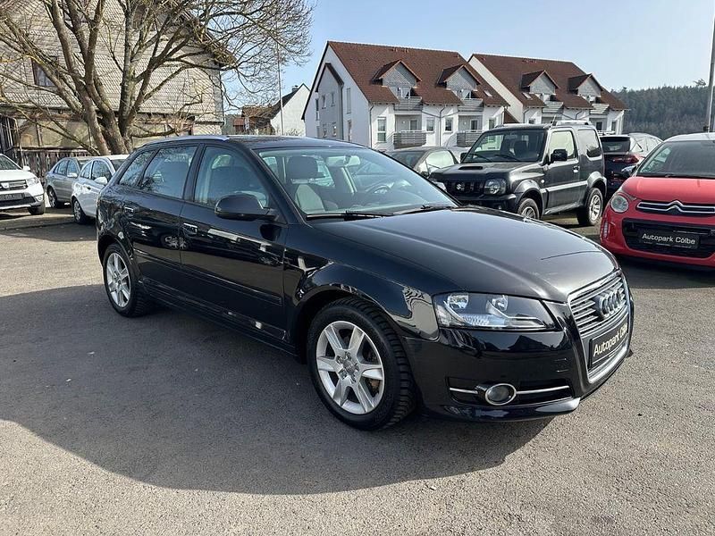 Gebraucht Audi A3 Attraction 125 PS (91 kW) 2011 Schwarz Kleinwagen