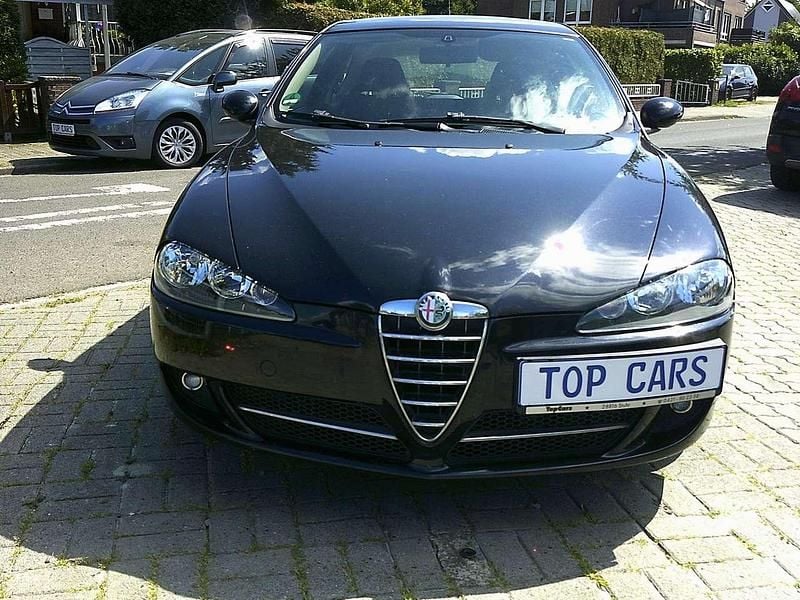 Schwarz Gebraucht 2008 Alfa Romeo Alfa 6 Impression Limousine | 2.870 € - Bild 1/4