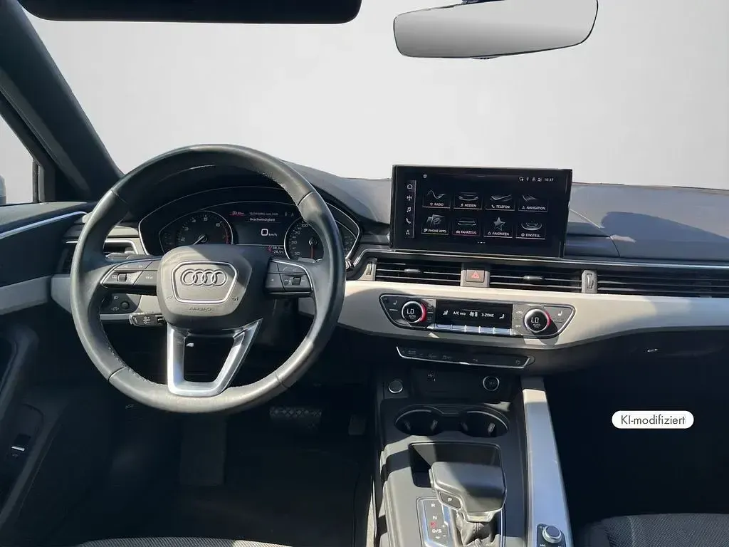 Gebraucht Audi A4 Advanced Plus 204 PS (150 kW) 2021 Florettsilber metallic Kombi