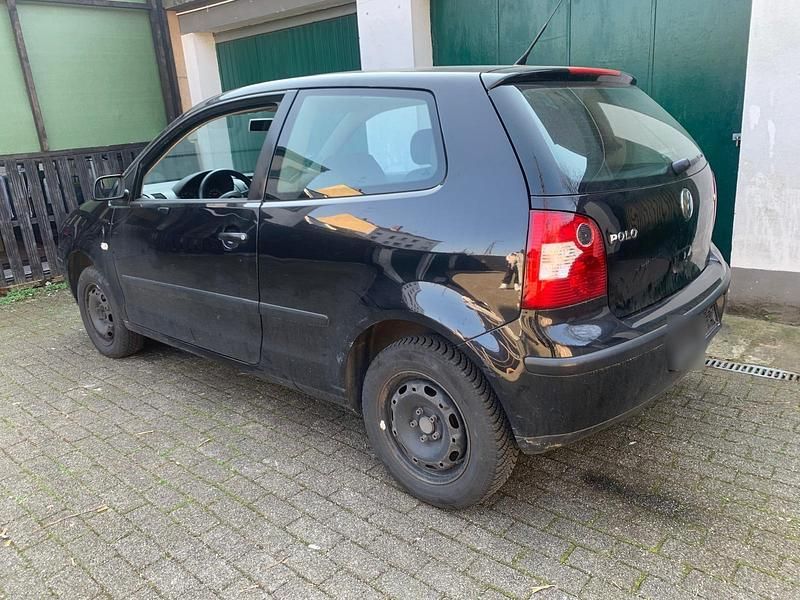 Gebraucht VW Polo 64 PS (47 kW) 2003 Schwarz Kleinwagen