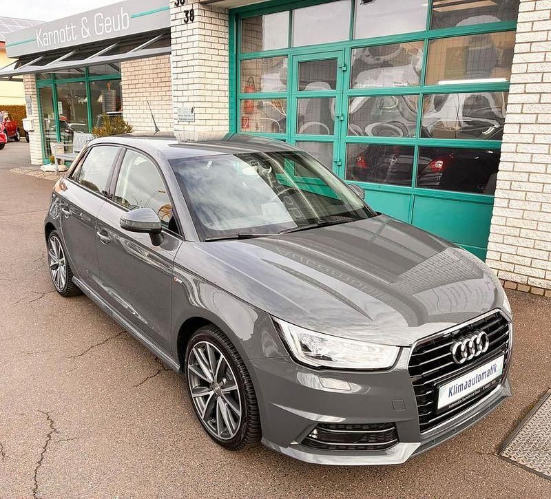 Grau Gebraucht 2016 Audi A1 Sportback Advanced Kleinwagen | 13.950 € (Fairer Preis) - Bild 1/4