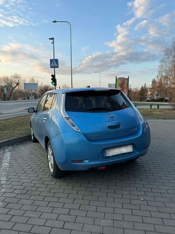 Gebraucht Nissan Leaf 80 kW (109 PS) 2013 Blau Kleinwagen