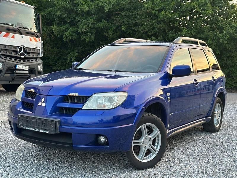 Blau Gebraucht 2006 Mitsubishi Outlander Intense SUV | 1.990 € (Superpreis) - Bild 1/4