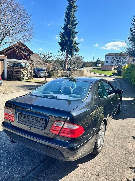 Gebraucht Mercedes CLK320 Avantgarde 218 PS (160 kW) 2000 Schwarz Coupé