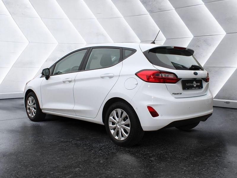 Gebraucht Ford Fiesta Cool & Connect 75 PS (55 kW) 2023 Weiß Kleinwagen