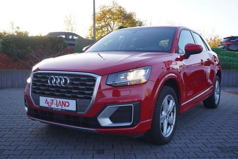 Gebraucht Audi Q2 Basis 150 PS (110 kW) 2020 Rot SUV