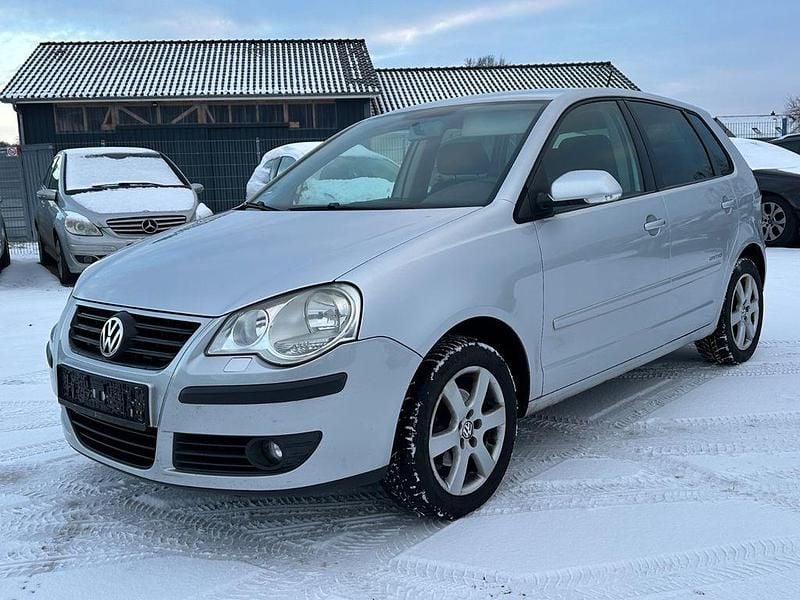 Silber Gebraucht 2009 VW Polo United Limousine | 2.500 € (Guter Preis) - Bild 1/4