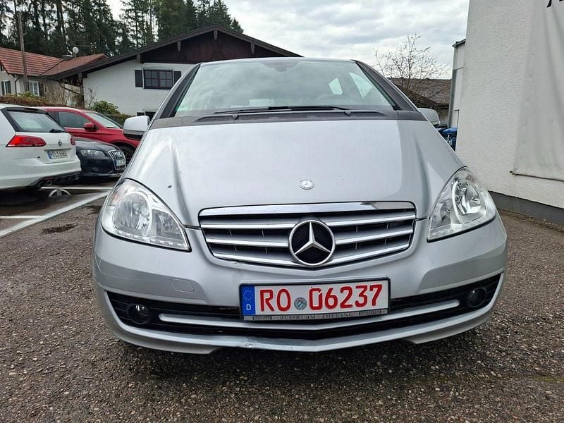 Gebraucht Mercedes A180 109 PS (80 kW) 2009 Silber Kleinwagen
