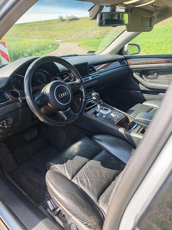 Gebraucht Audi A8 340 PS (250 kW) 2004 Silber Limousine