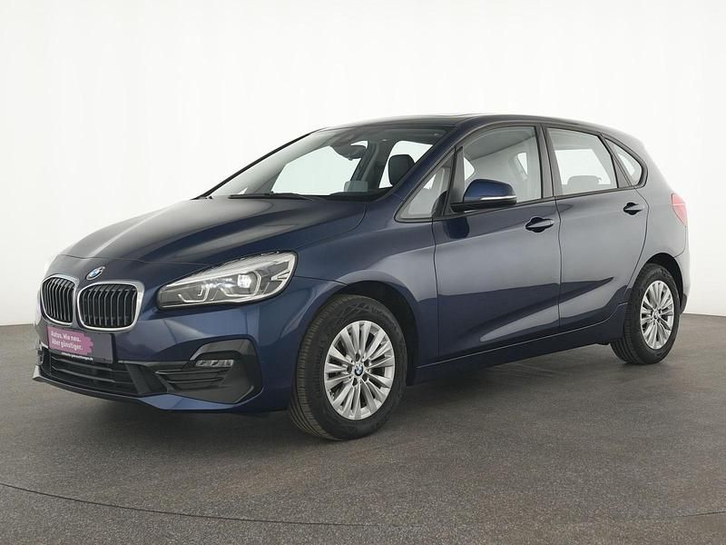 Mediterranblau Gebraucht 2021 BMW 218 Active Tourer Sport Line Van / Kleinbus | 21.655 € (Fairer Preis) - Bild 1/4